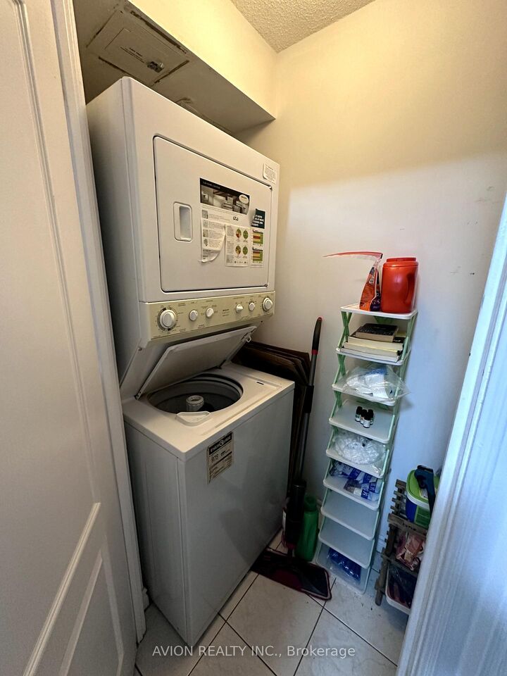 Property Photo:  115 Omni Drive 706 Room#1  ON M1P 5B4 