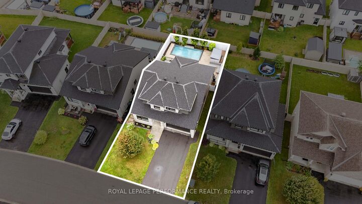 Property Photo: 441 Bruges Street ON K0A 1W0