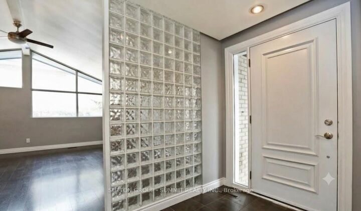 Property Photo:  1065 Bomorda Drive  ON L6H 1Y3 