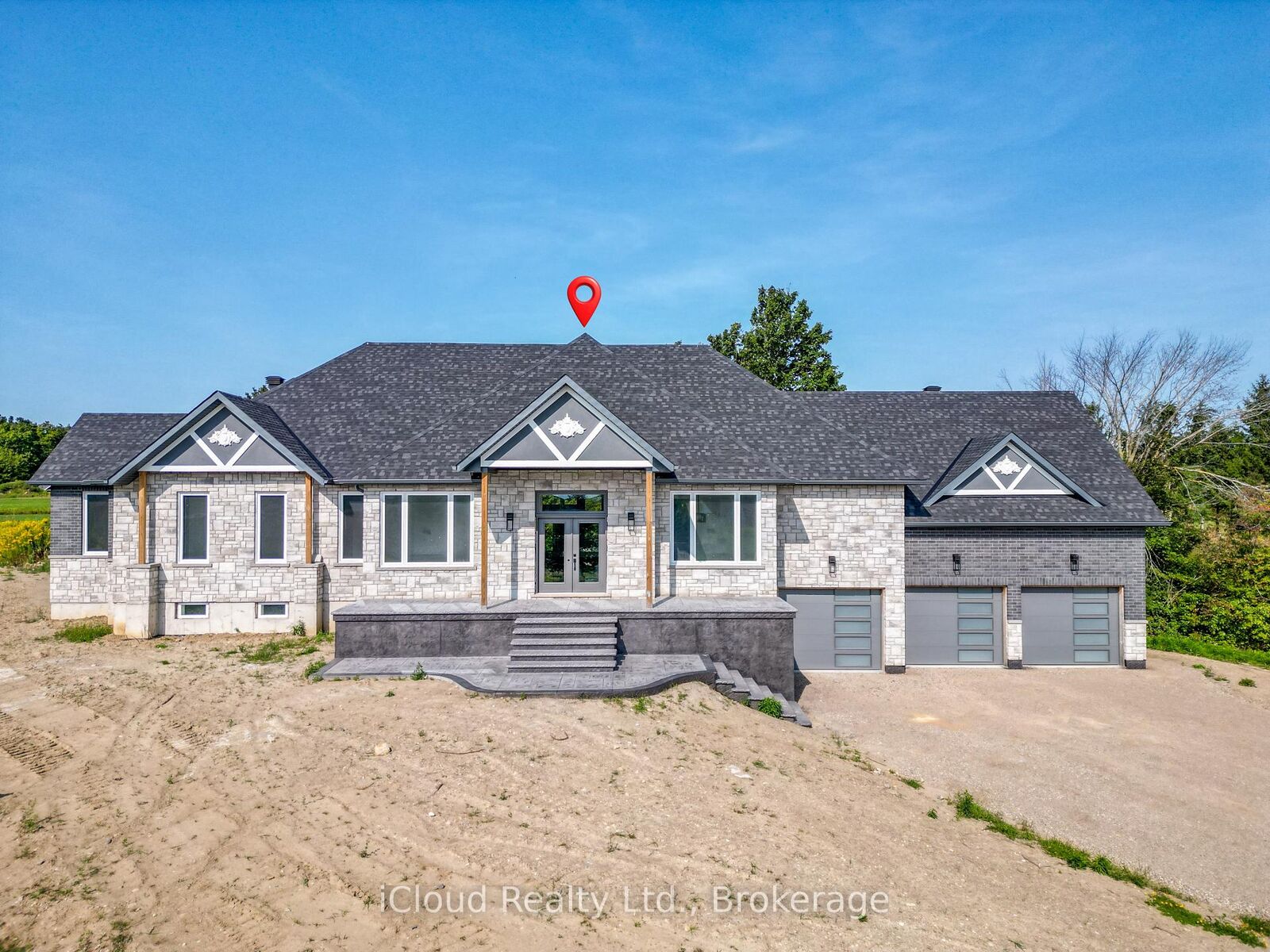 Property Photo: 8 Prentis Court ON L9V 3M9