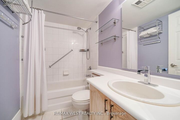 Property Photo: 190 Manitoba Street 309 ON M8Y 3Y8