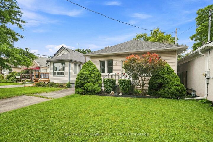 Property Photo:  35 Chetwood Street  ON L2S 1K3 