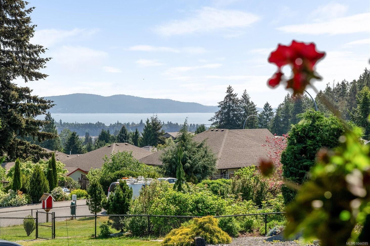 Property Photo: 3319 Cook St BC V0R 1K2