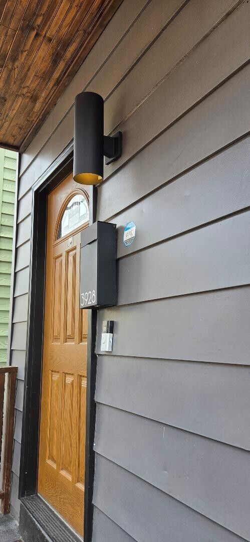 Property Photo:  3928 Mintwood St  PA 15224 