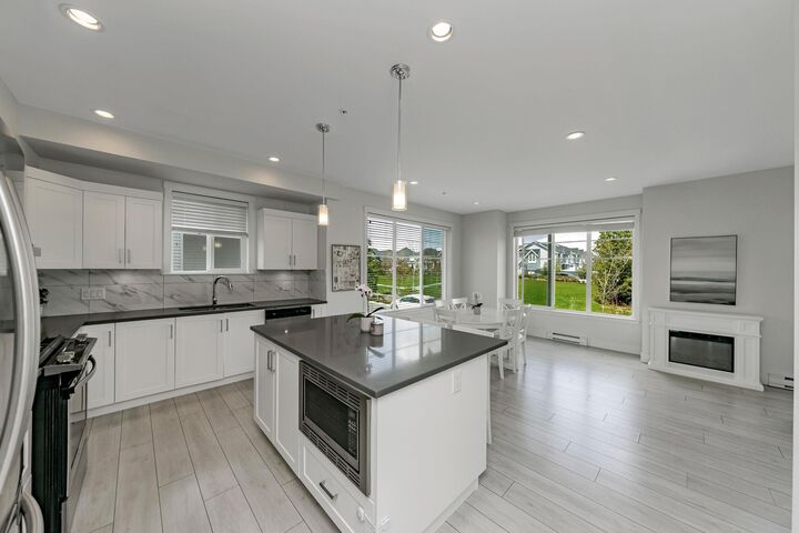 Property Photo: 21150 76A Avenue 28 BC V2Y 0V9