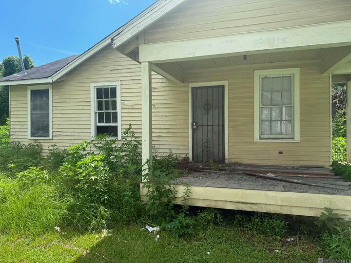 Property Photo: 4652 Clayton St LA 70805
