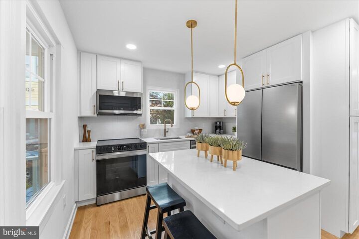Property Photo: 3906 14th Street N VA 22201