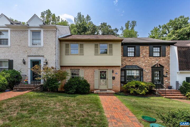 Property Photo:  135 Georgetown Green  VA 22901 
