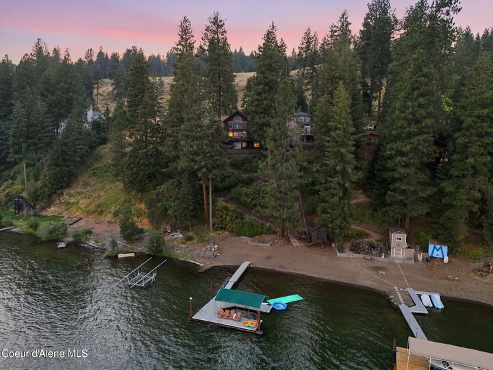 Property Photo: 6662 W Rockford Bay Rd ID 83814