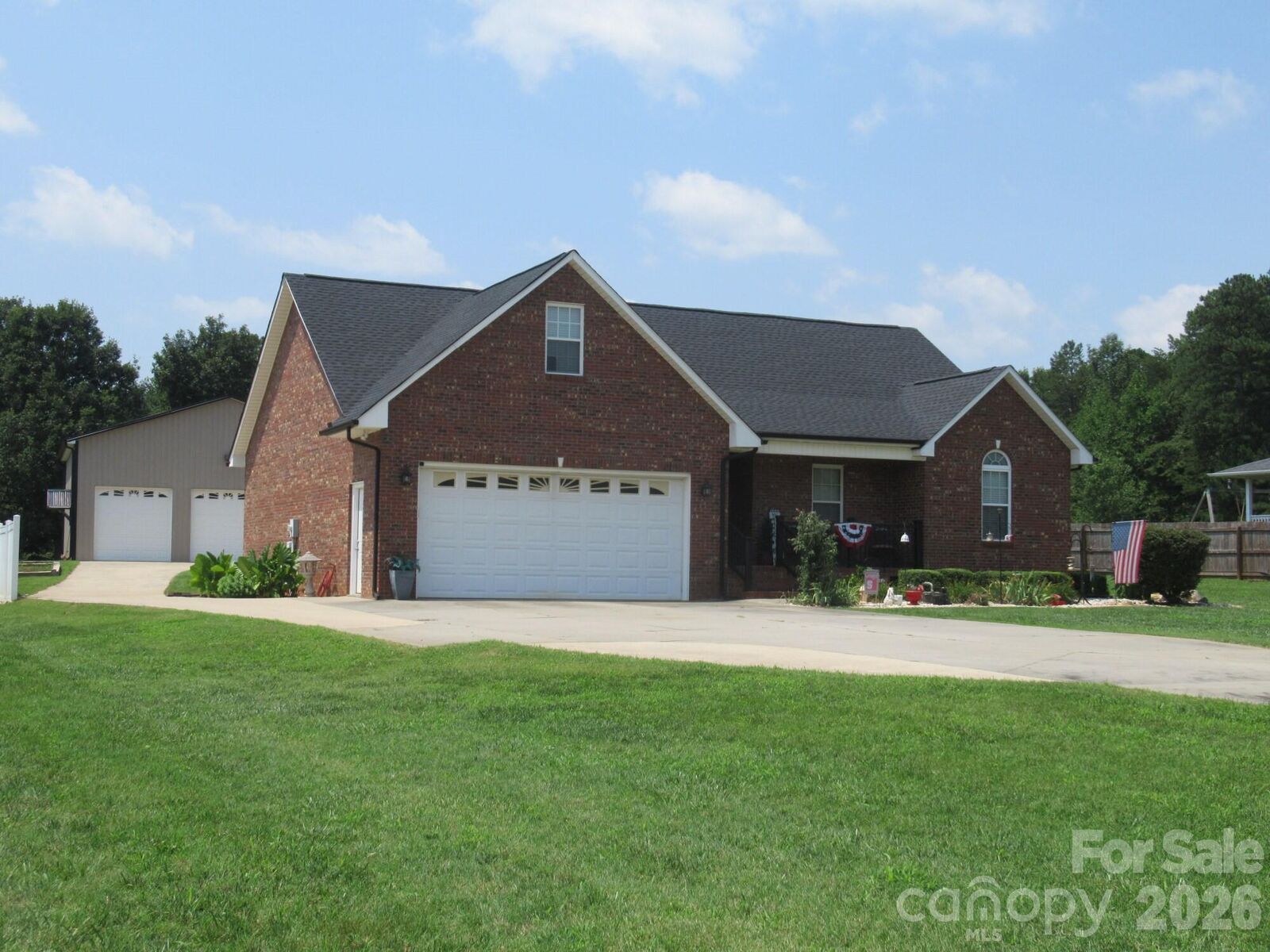 Property Photo: 1882 Shuford Road NC 28092