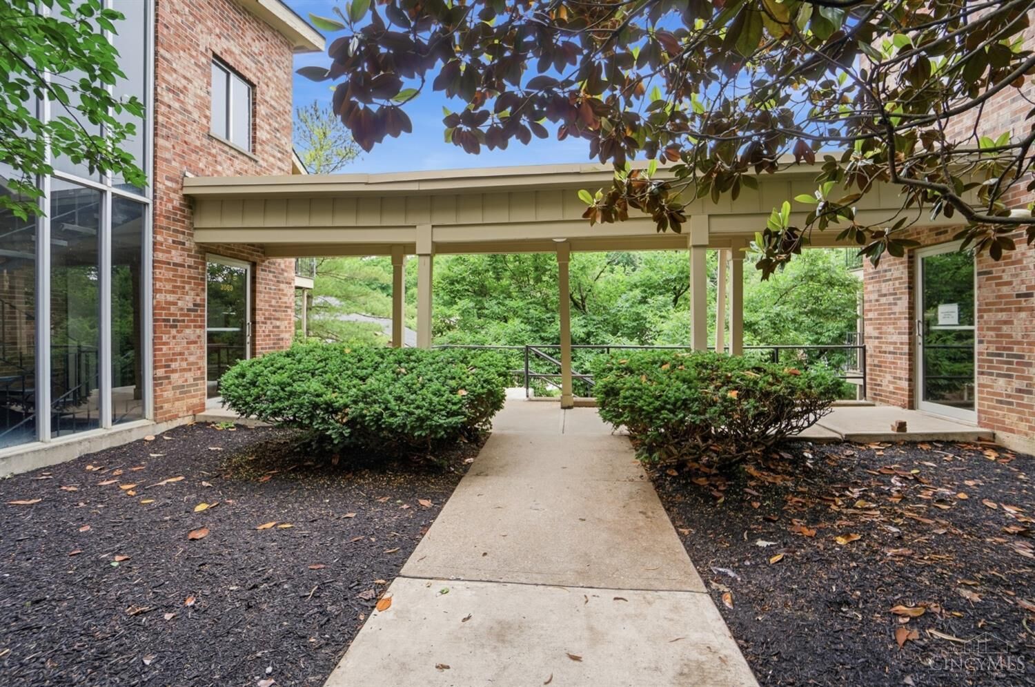Property Photo:  3069 Alpine Terrace  OH 45208 
