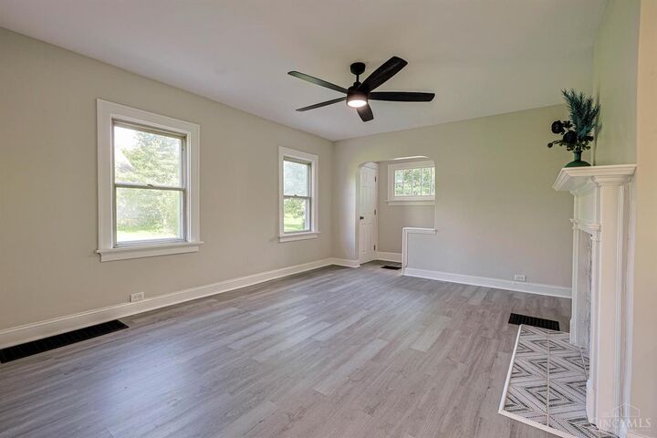 Property Photo: 692 W Kemper Road OH 45246