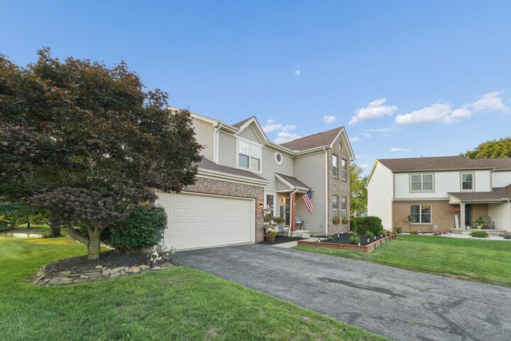Property Photo: 1555 Pecan Place OH 43113