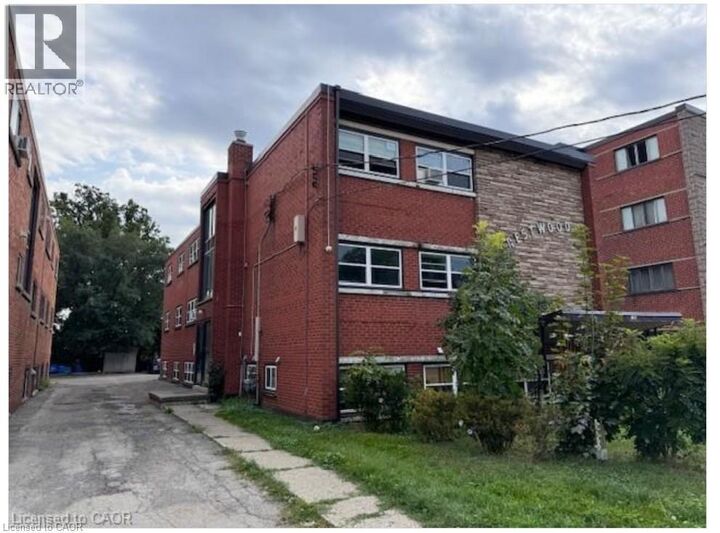 Property Photo: 1250 Fennell Avenue East 7 ON L8T 1T4