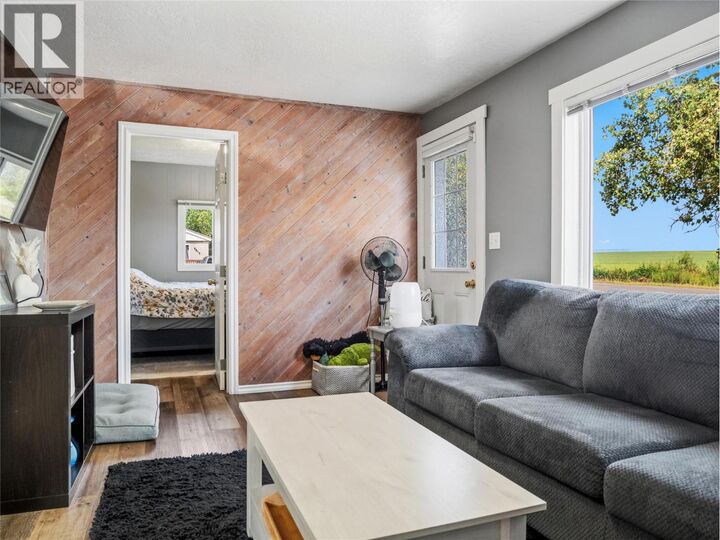 Photo de la propriété: 9901 2 Street BC V1G 3L1