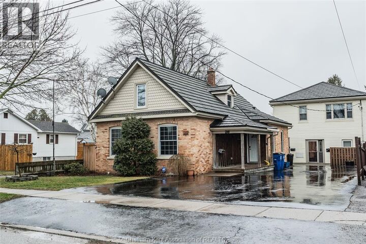 Property Photo: 26 Kendall Street ON N7M 2X5