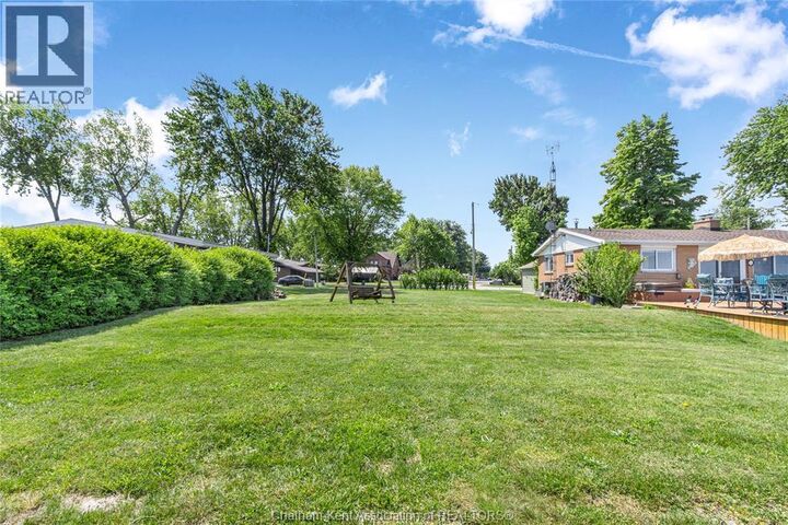 Property Photo:  85 Island Crescent  ON N0P 2L0 