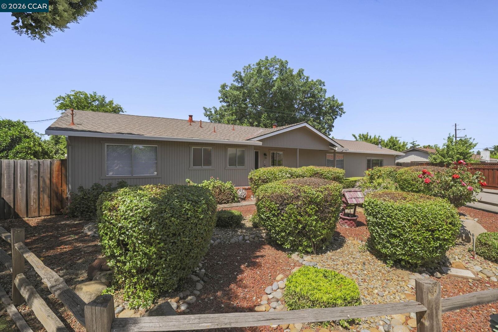 Property Photo: 19 Mardock Ct CA 94523