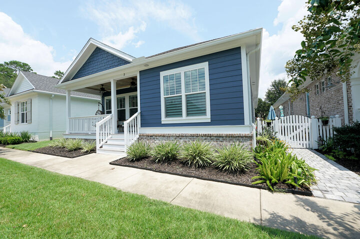 Property Photo: 3 Front Porch Circle FL 32578