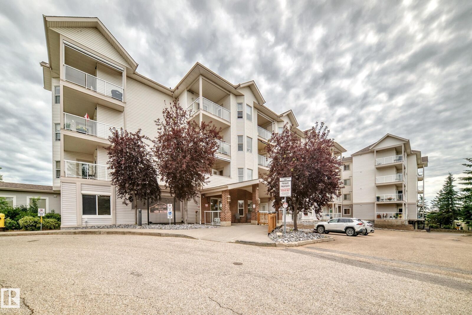 Property Photo: 14259 50 Street NW 421 AB T5A 5J2