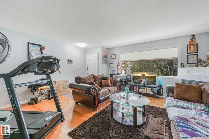 Property Photo:  8712 137 Avenue NW  AB T5E 1Y4 