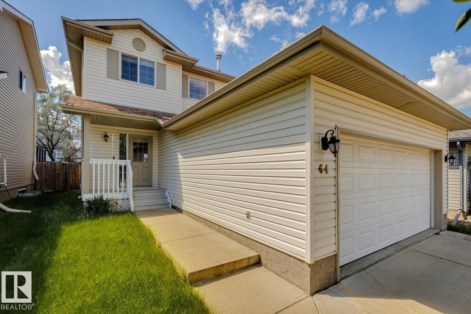 Property Photo: 64 Foxboro Link AB T8A 6K6