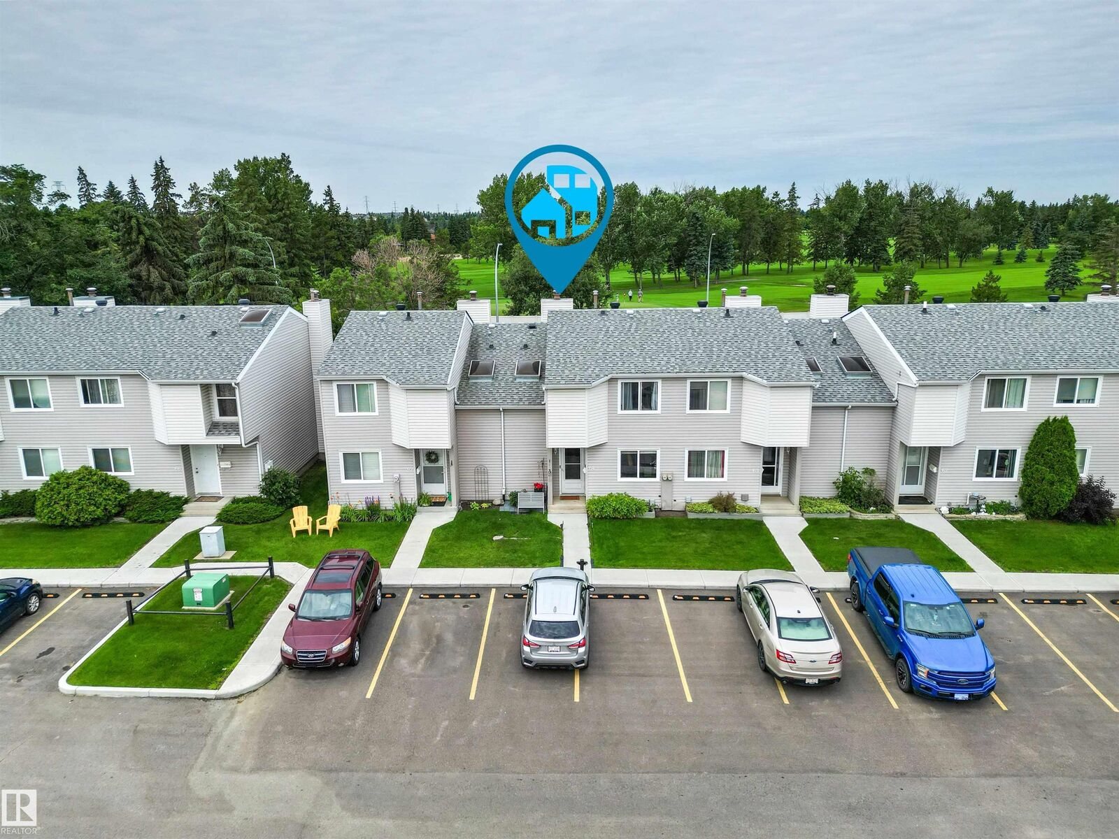 Property Photo: 3221 119 Street NW 64 AB T6J 5K7
