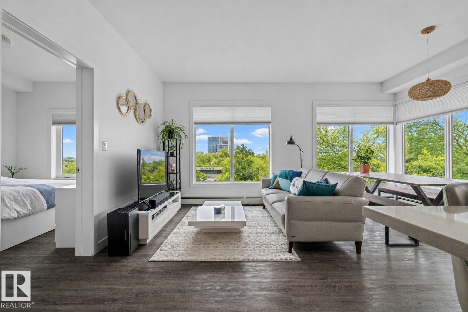 Property Photo:  10837 83 Avenue NW 408  AB T6E 2E6 