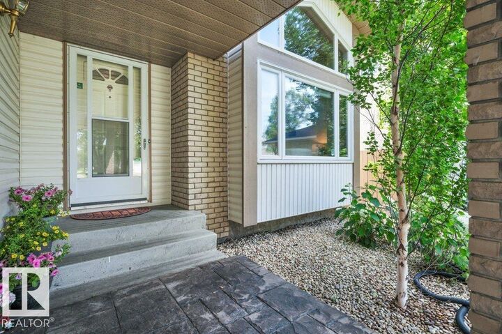 Property Photo: 568 Buchanan Road NW AB T6R 2B7