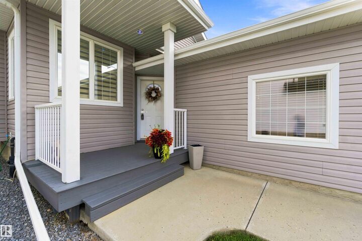 Property Photo: 6320 166 Avenue NW AB T5Y 3M9