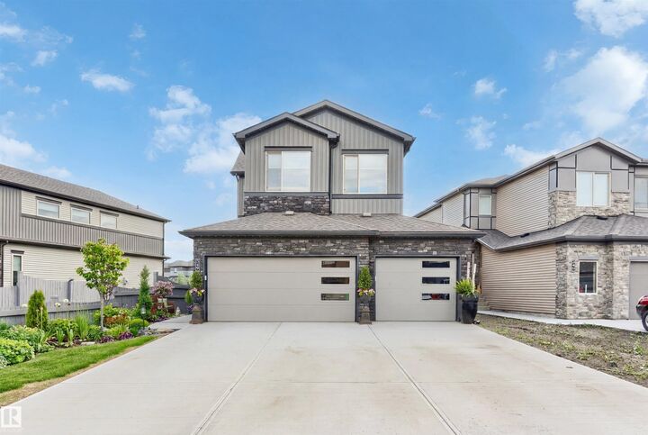 Property Photo: 47 Gladstone Bend AB T7X 0Z6