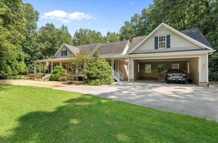 Property Photo:  275 McDonald Road  GA 30176 