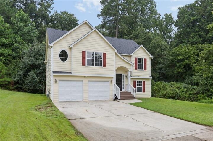 Property Photo: 785 Pinewood Drive GA 30064