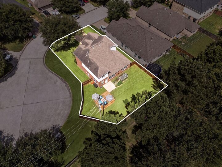 Property Photo: 23411 W Pine Ivy Lane TX 77375
