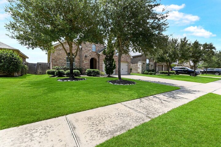 Property Photo:  2226 Falcon Brook Drive  TX 77494 