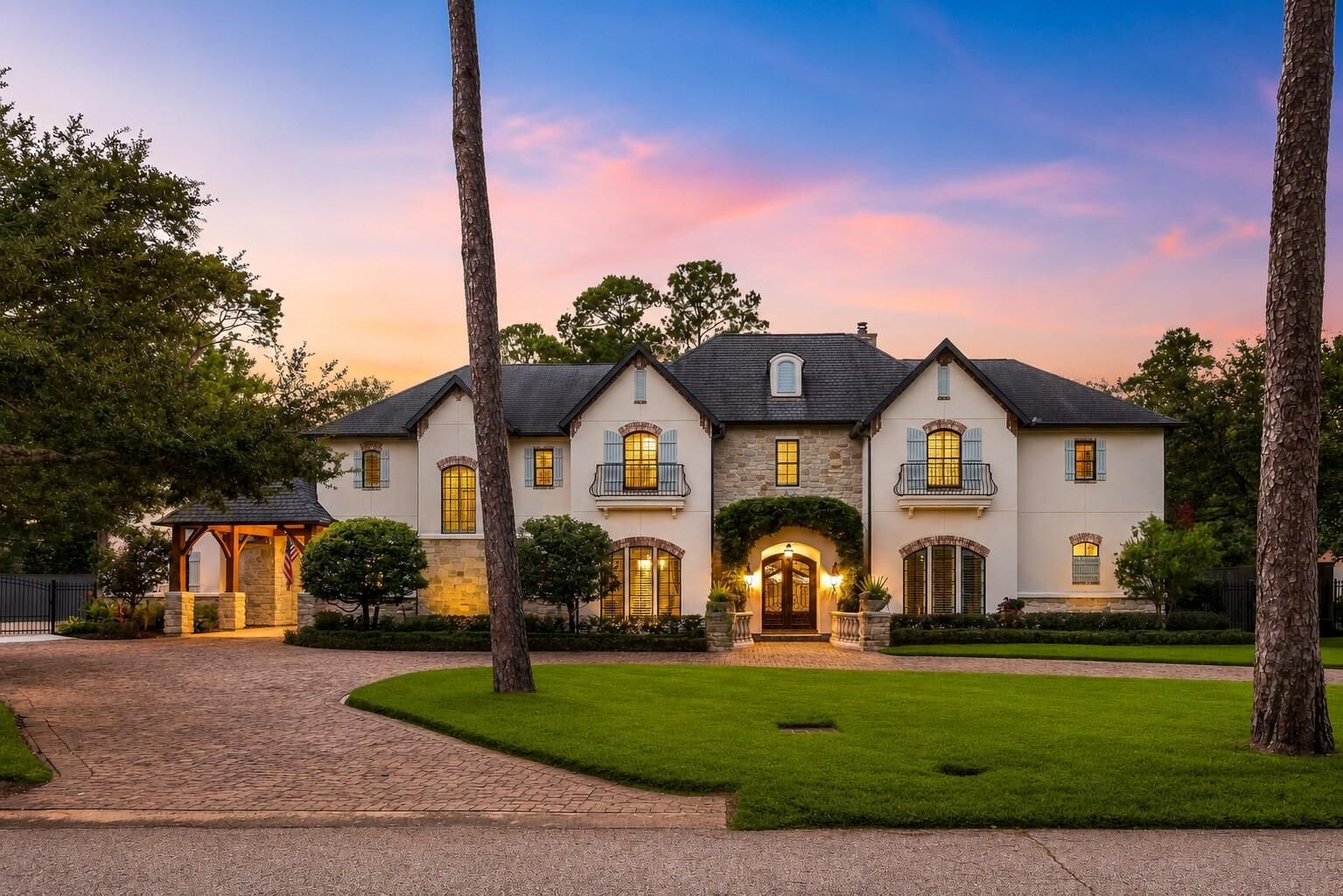 Property Photo: 21 Carolane Trail TX 77024