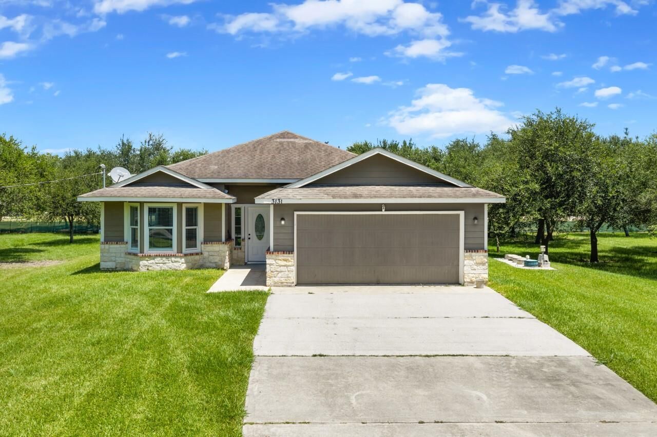 Property Photo: 3131 County Road 81 TX 77583
