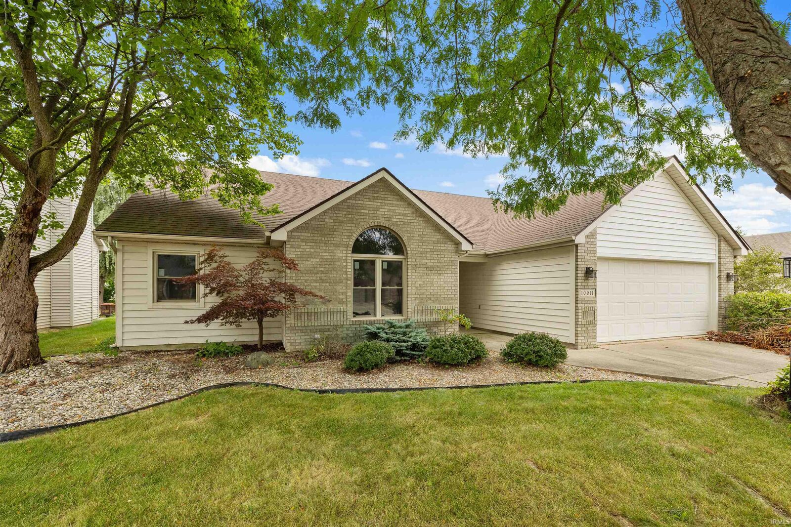 Property Photo: 10911 Mill Lake Cove IN 46845