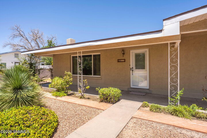 Property Photo:  415 Milton Avenue  NM 88005 