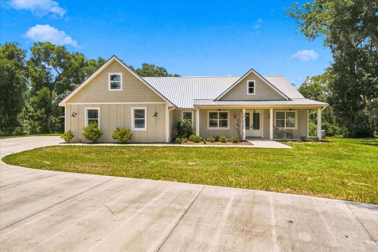 Property Photo: 32 N Shadow Wood Drive FL 34450