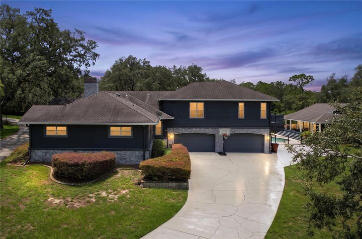 Property Photo:  2918 Magnolia Trace  FL 34688 