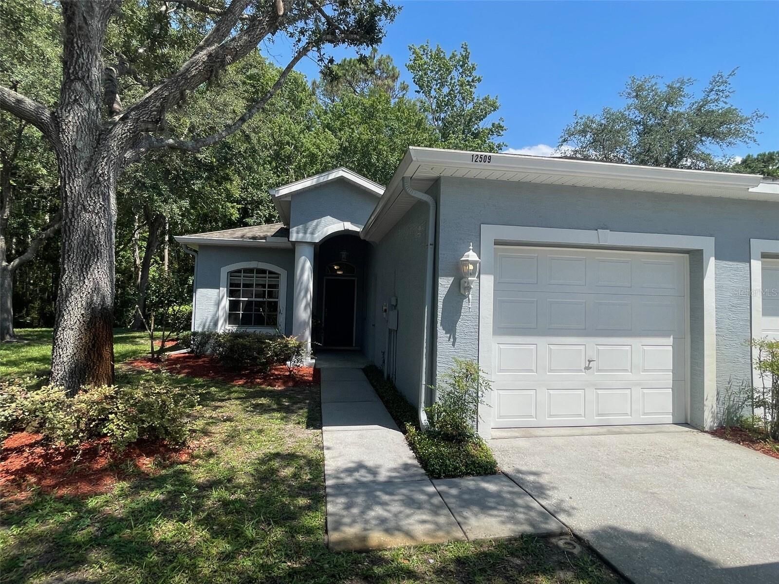 Property Photo:  12509 Cavalier Court  FL 34669 