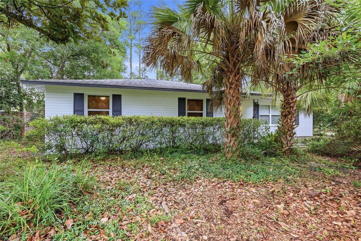 Property Photo:  1503 NW 17th Street  FL 32605 