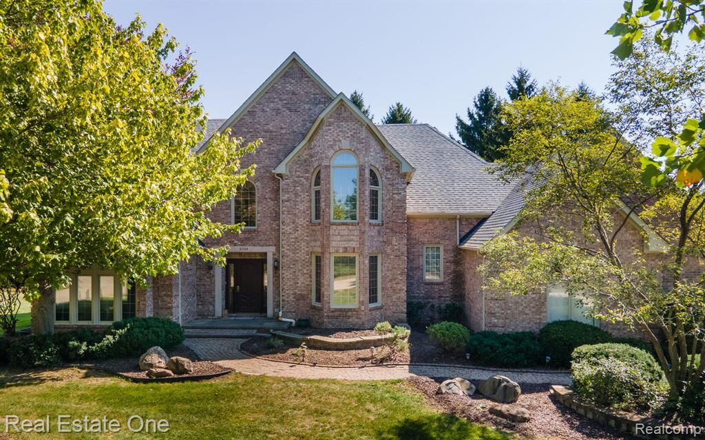 Property Photo: 2038 Haverford Drive MI 48098 5330