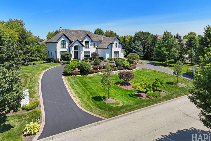 Property Photo:  1410 W Newcastle Court  IL 60010 
