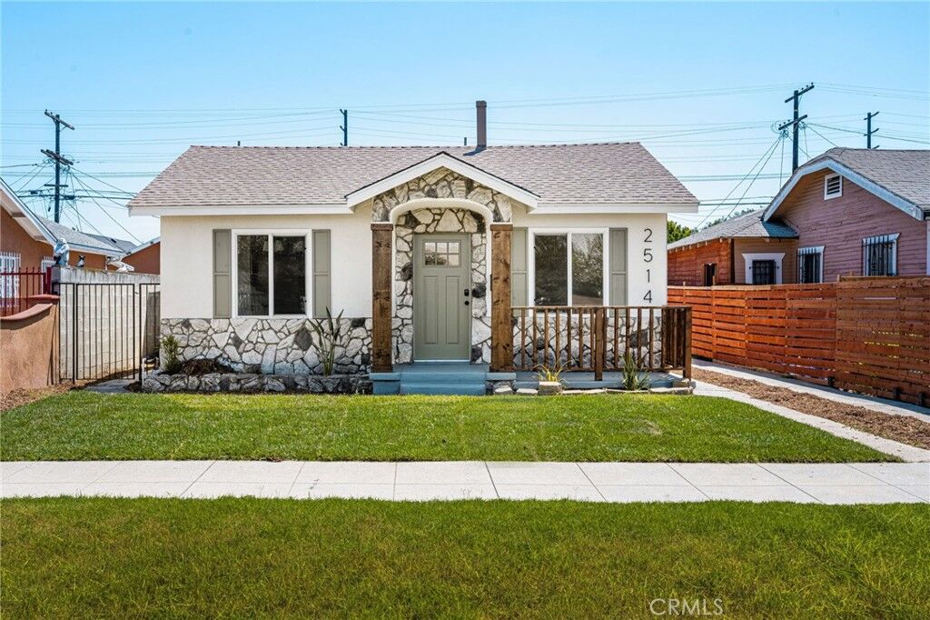 Property Photo:  2514 Exposition Place  CA 90018 