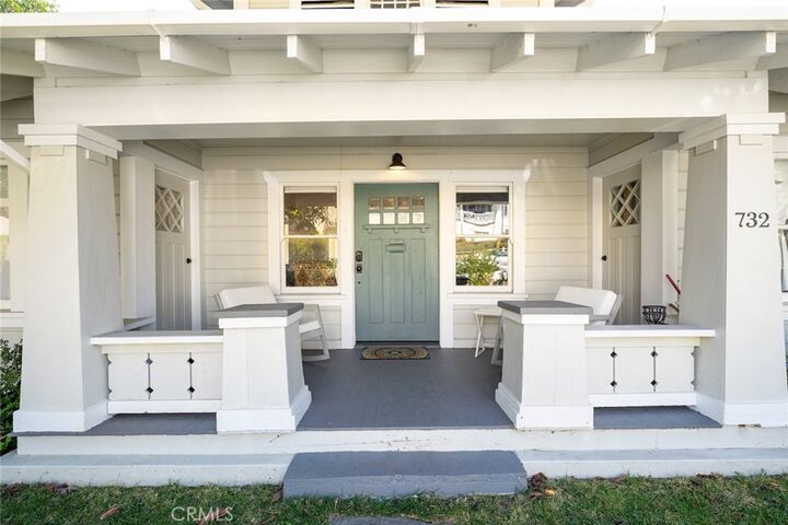 Property Photo:  732 Poli Street  CA 93001 