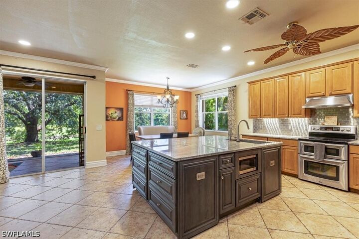 Property Photo:  120 Burnt Pine Drive  FL 34119 