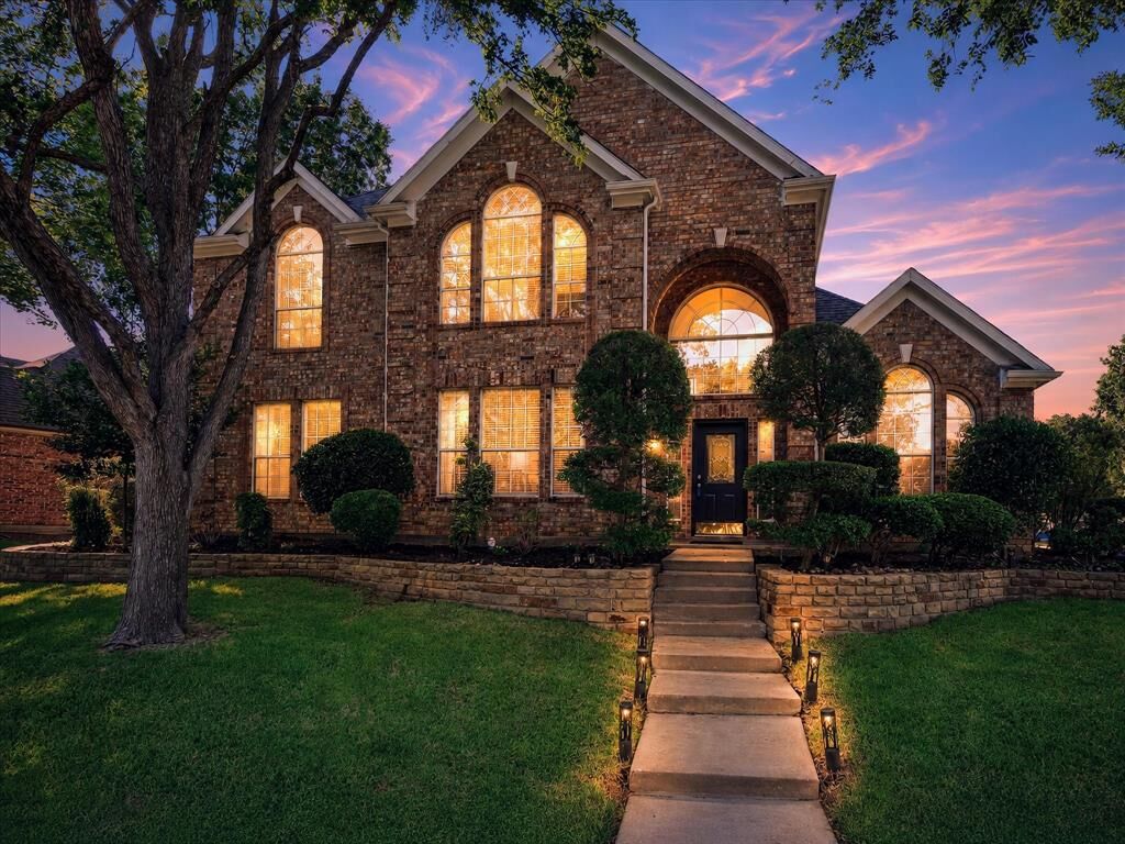 Property Photo: 1600 Shadywood Lane TX 75028
