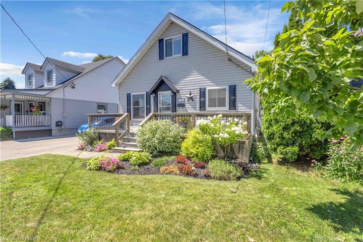 Property Photo: 158 Grand Street ON N3R 4B9